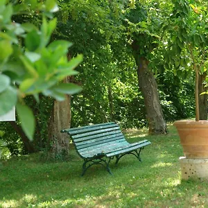 https://ginestra-poggibonsi.it-tuscanyhotel.com