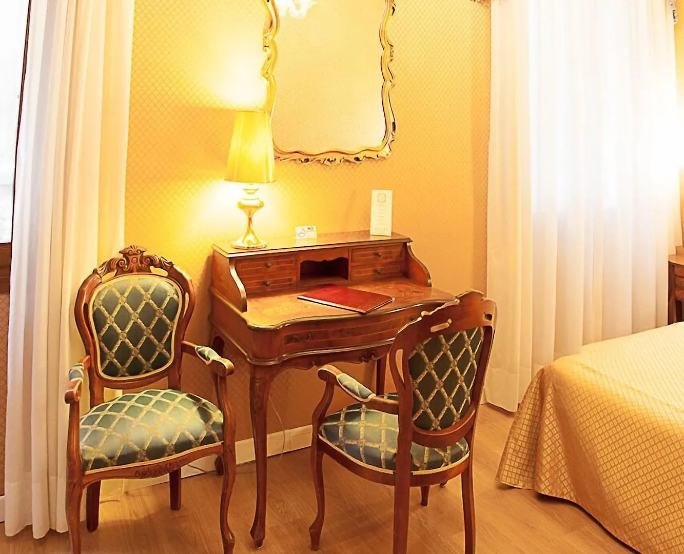 Hotel Locanda Canal Venice 3*,  Italy