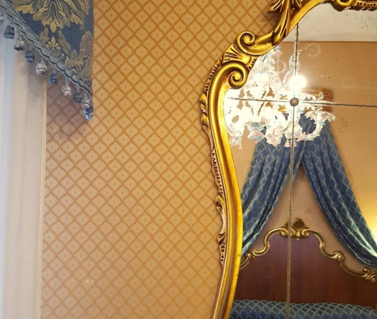 ***  Hotel Locanda Canal Venice Italy