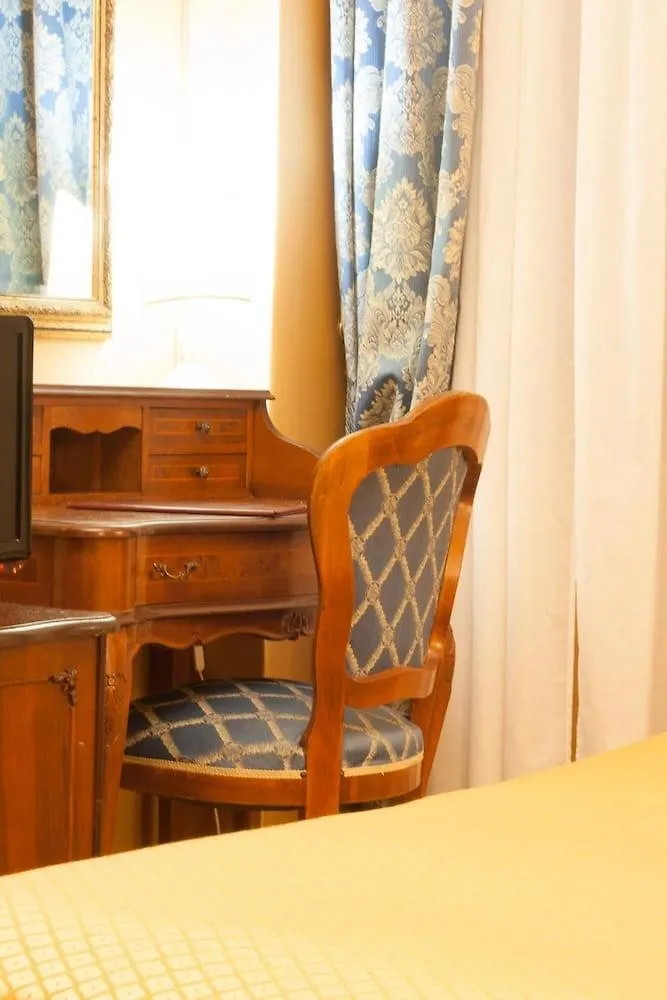 Hotel Locanda Canal Venice 3*,  Italy