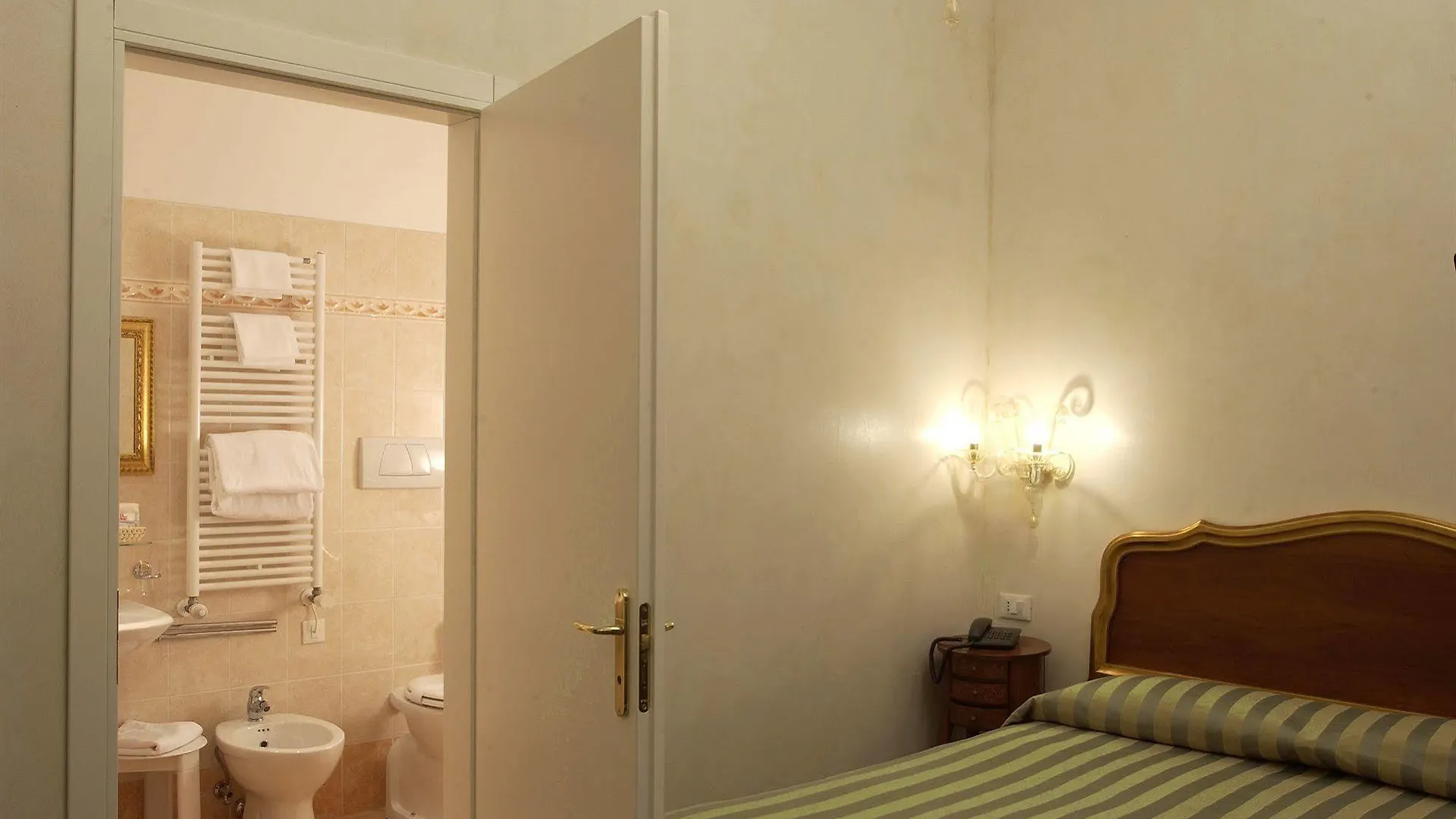 Hotel Locanda Canal Venice Italy