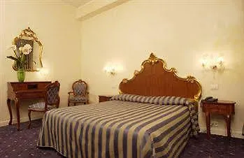 Hotel Locanda Canal Venice 3*,